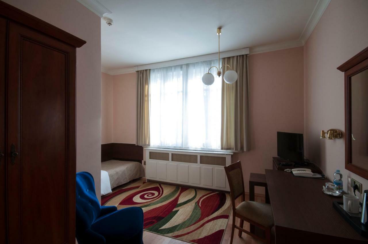 Art Deco Hotel Hoffmann Кладно Экстерьер фото
